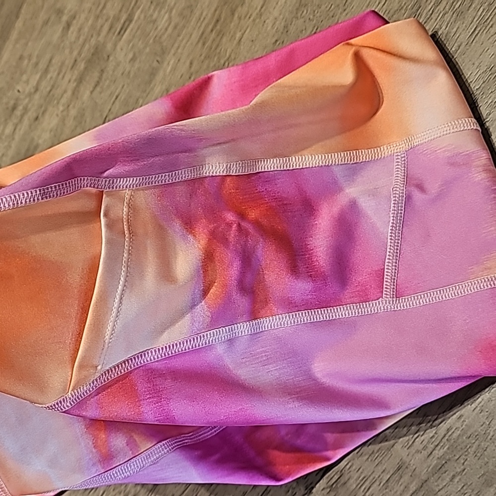 Adore Me Lotus Crossover High Rise 7/8 Leggings size Small - Picture 5 of 9